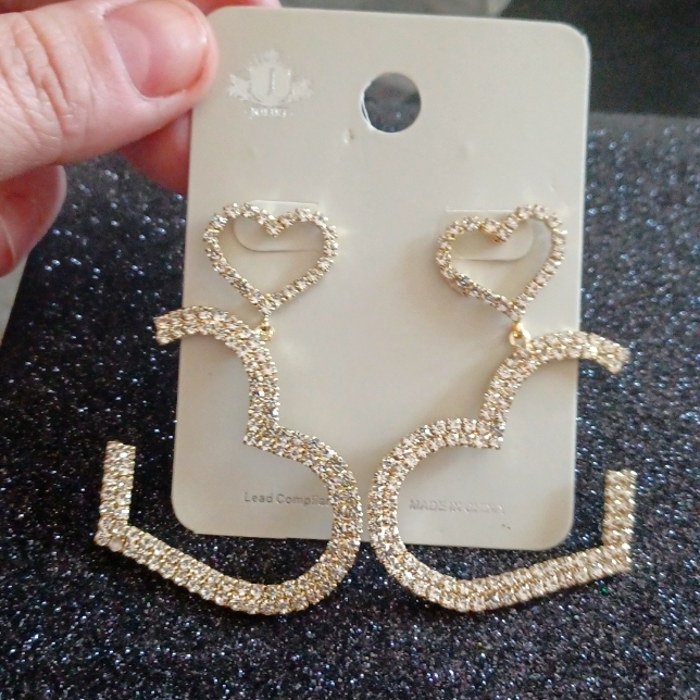 Righnstone Heart Dangling Heart Gold Earrings